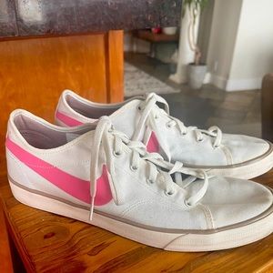 Women’s Nike Lifestyle shoes